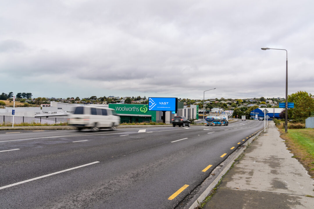 vast_billboards_timaru_inbound_bridge_st_12.04.24_small_33