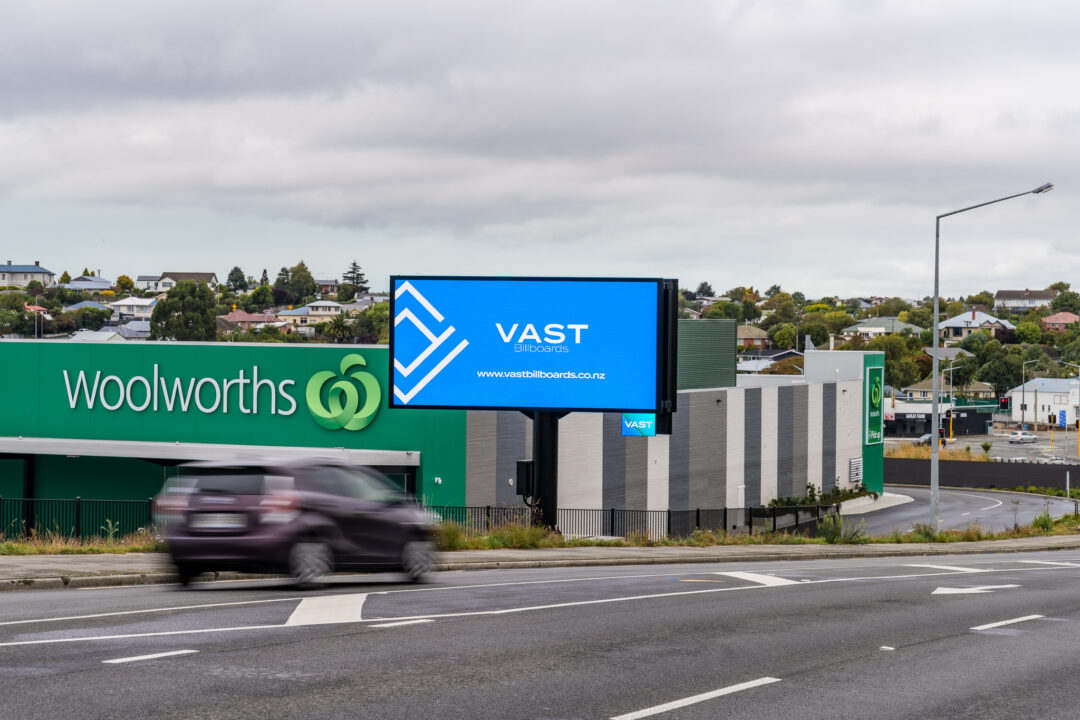 vast_billboards_timaru_inbound_bridge_st_12.04.24_small_34