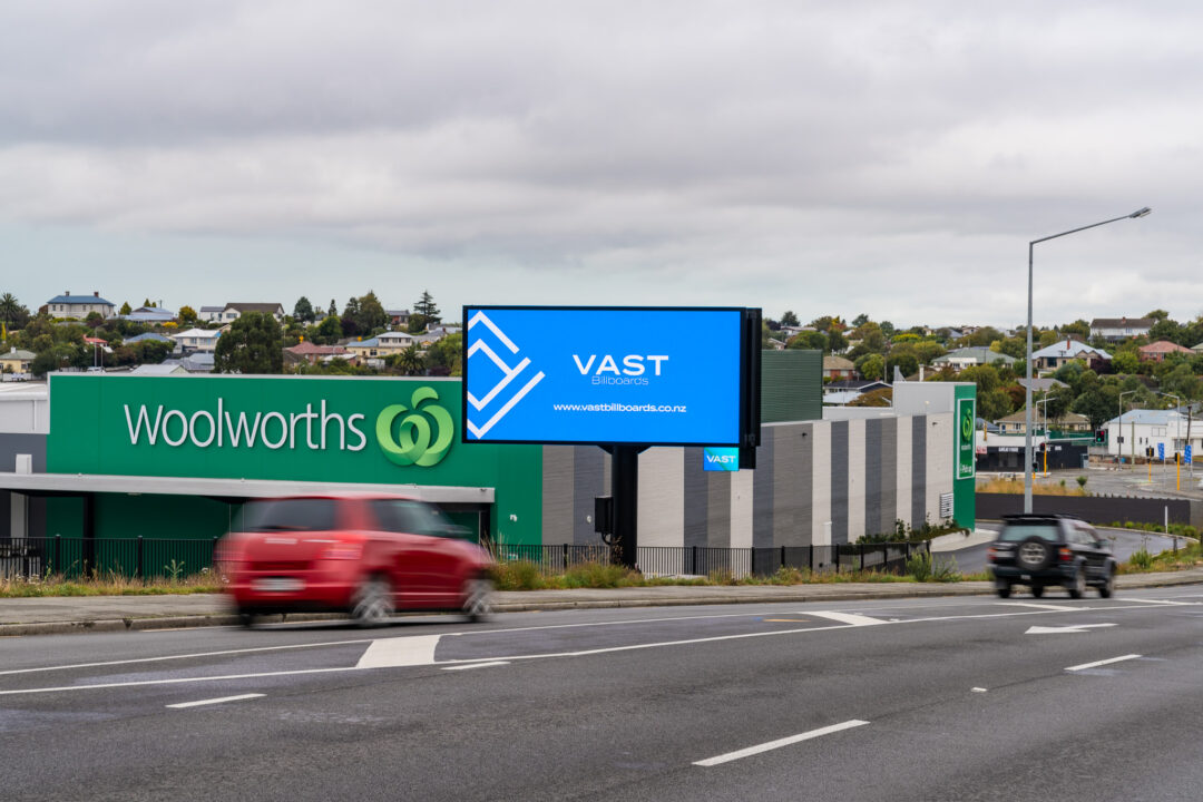 vast_billboards_timaru_inbound_bridge_st_12.04.24_small_37