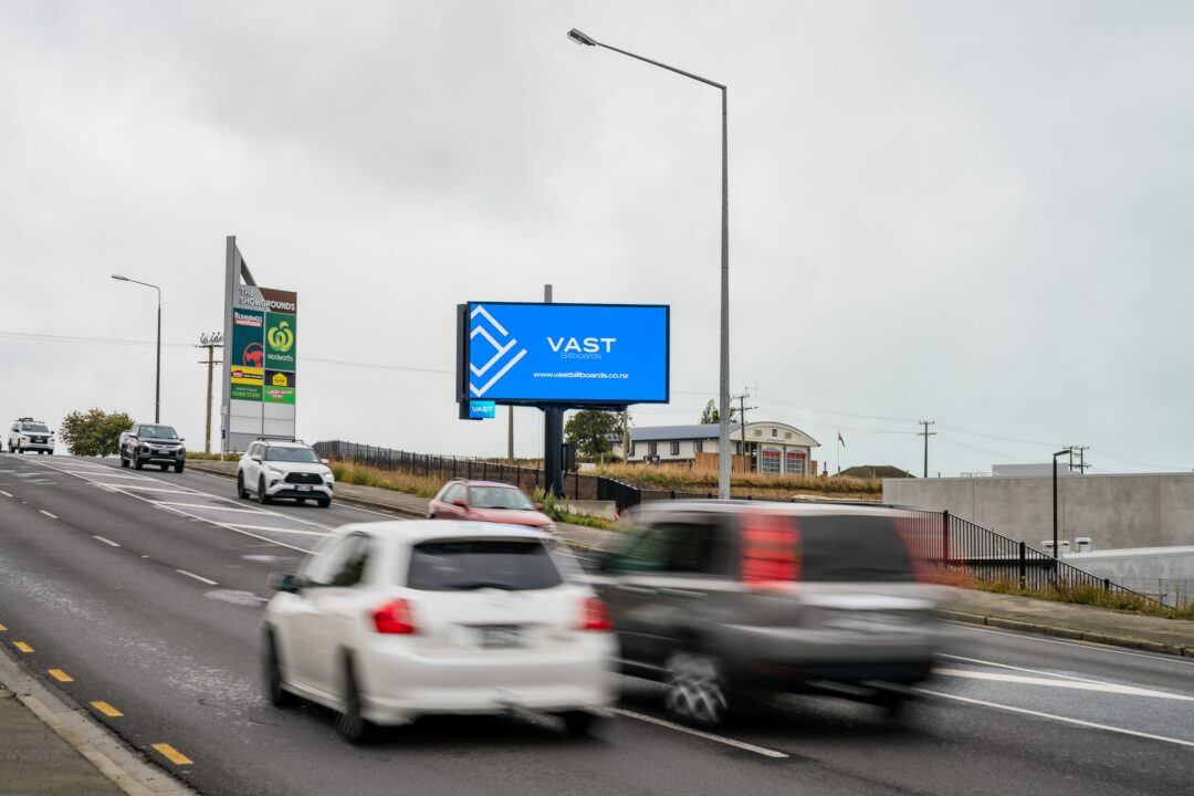 vast_billboards_timaru_outbound_bridge_st_12.04.24_small_21