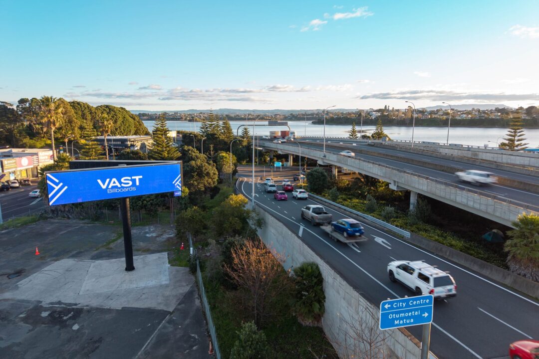 IB TO TGA (2)_vast_billboards_dooh_solutions_tauranga