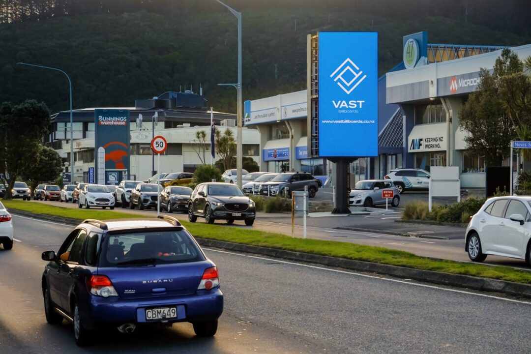 vast_billboards_pentone_lower_hutt_nz_outbound_0