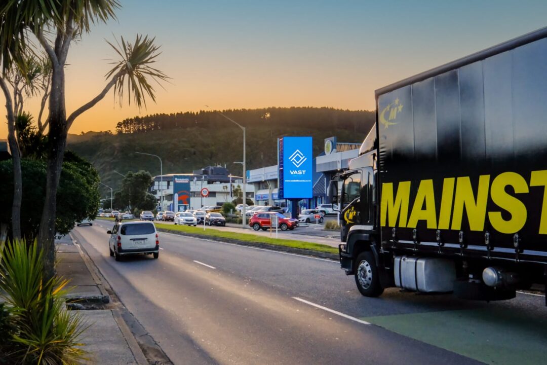 vast_billboards_pentone_lower_hutt_nz_outbound_1