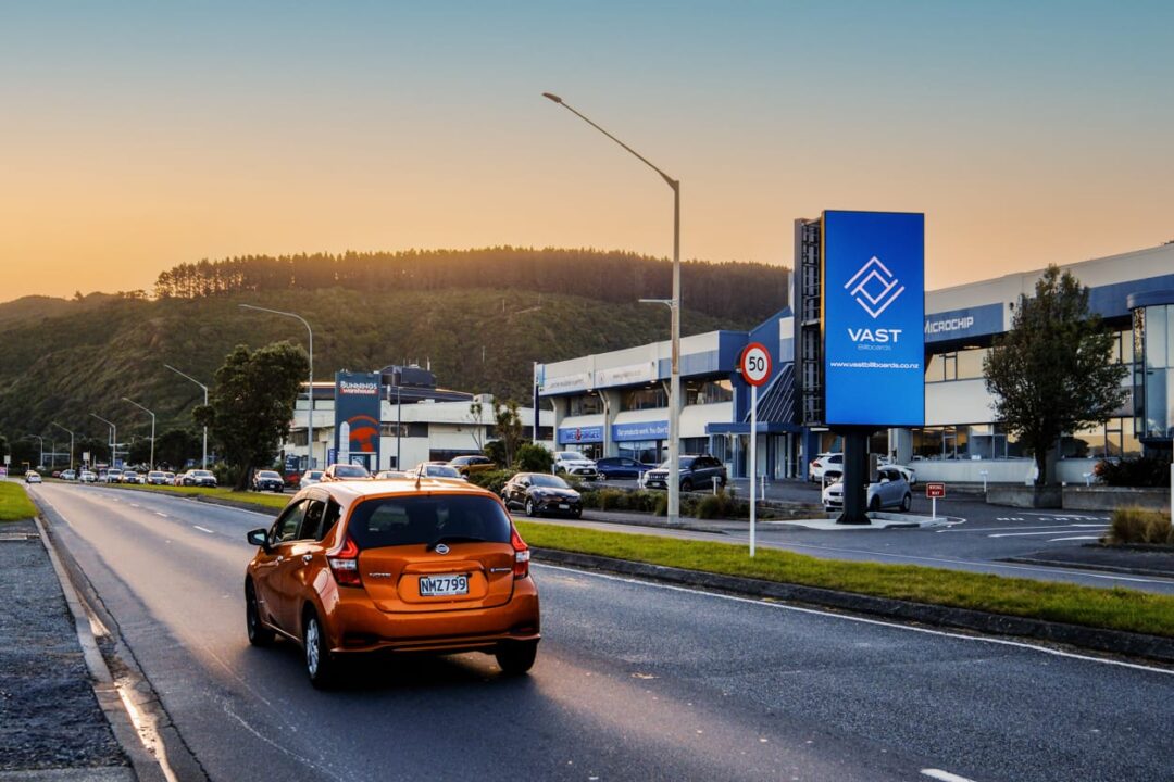 vast_billboards_pentone_lower_hutt_nz_outbound_3