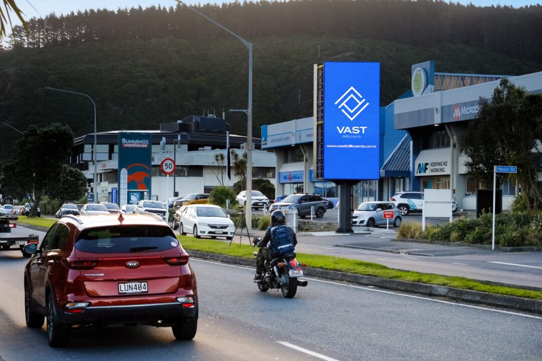 vast_billboards_pentone_lower_hutt_nz_outbound_4