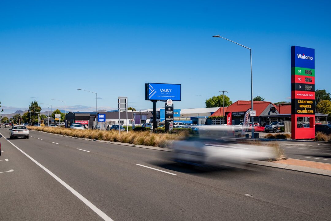 vast_billboards_advertising_305_cranford_street_st_albans_16.01.25_small_4