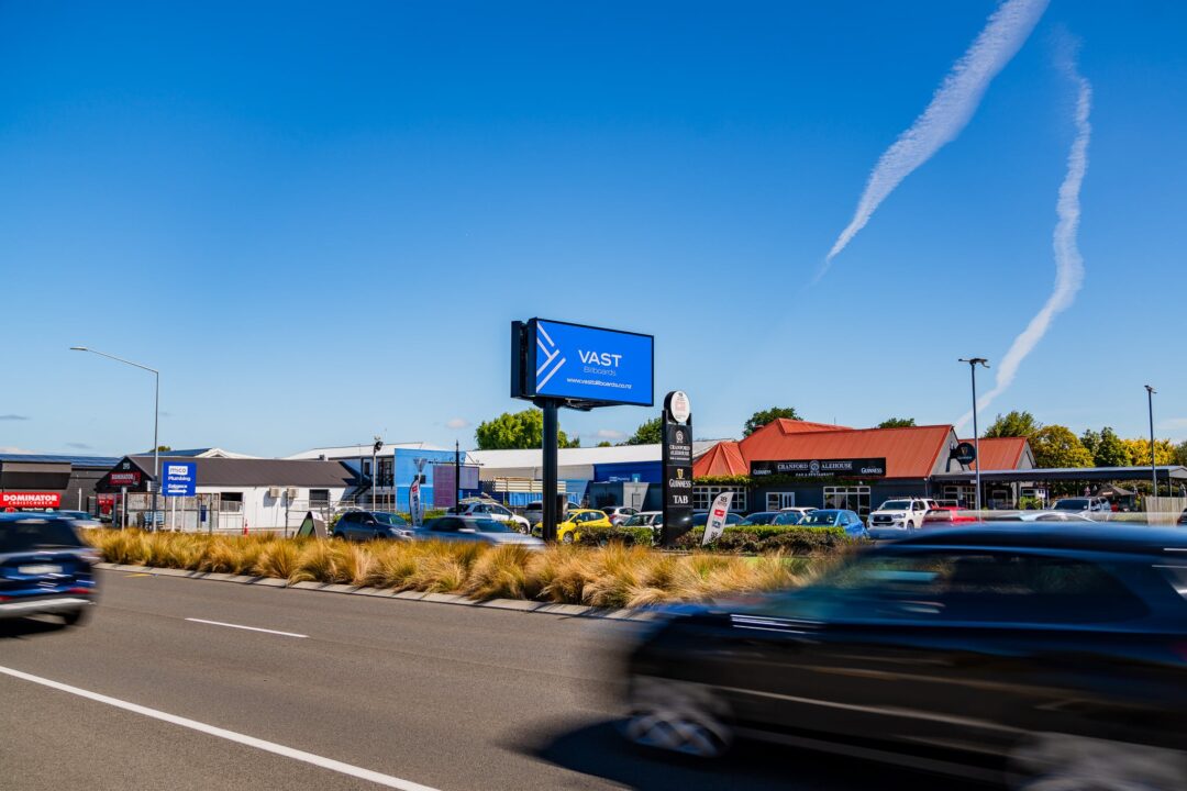 vast_billboards_advertising_305_cranford_street_st_albans_16.01.25_small_8