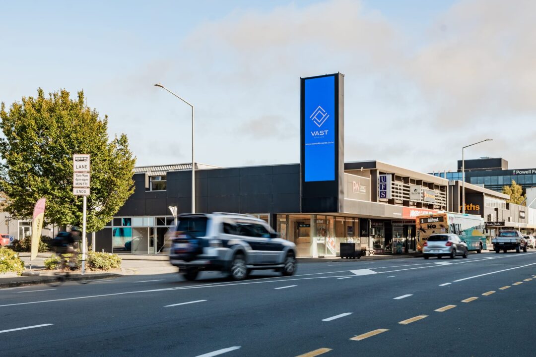 vast_billboards_advertising_363_colombo_street_sydenham_23.01.25_small_3_ps