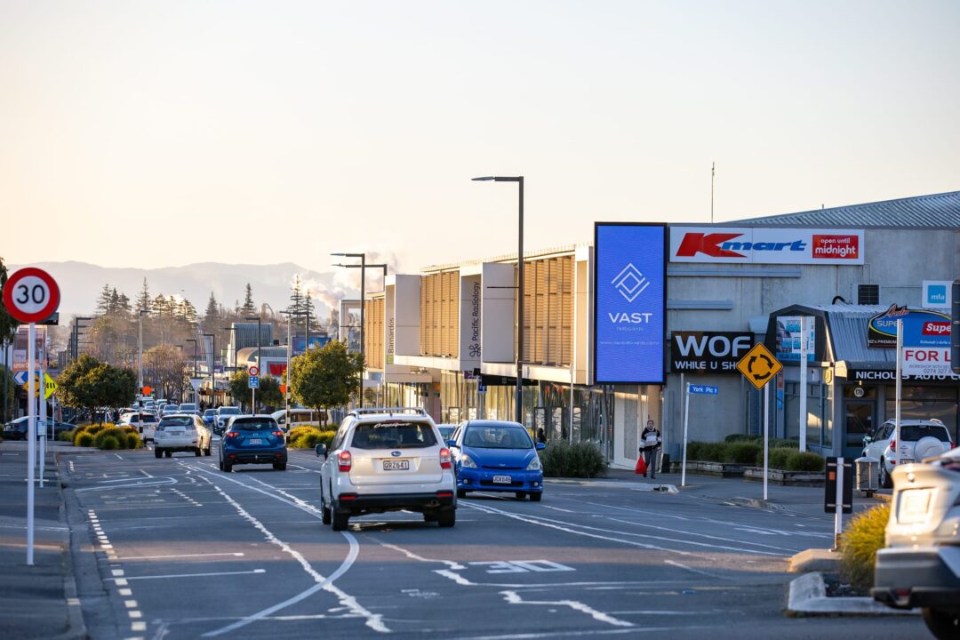 vast_billboards_queen_street_nelson_5