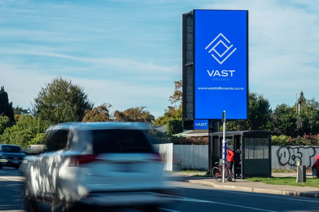 vast_billboards_outbound_VAS0030_SpringsRd_Photo-07_16x9