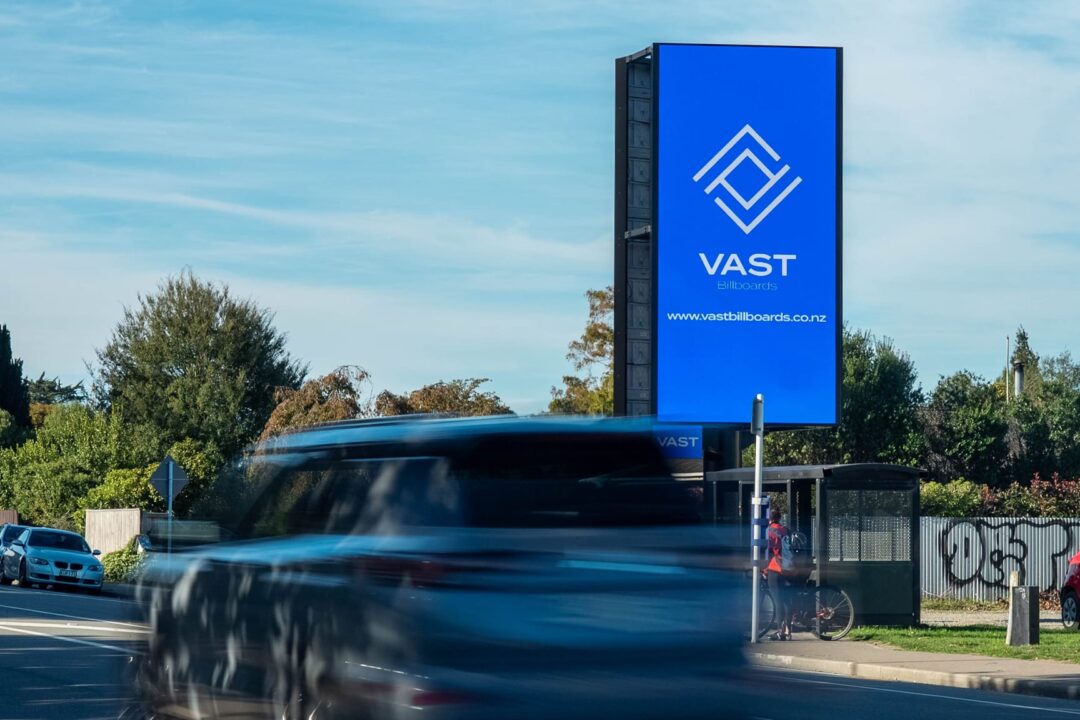 vast_billboards_outbound_VAS0030_SpringsRd_Photo-08_16x9