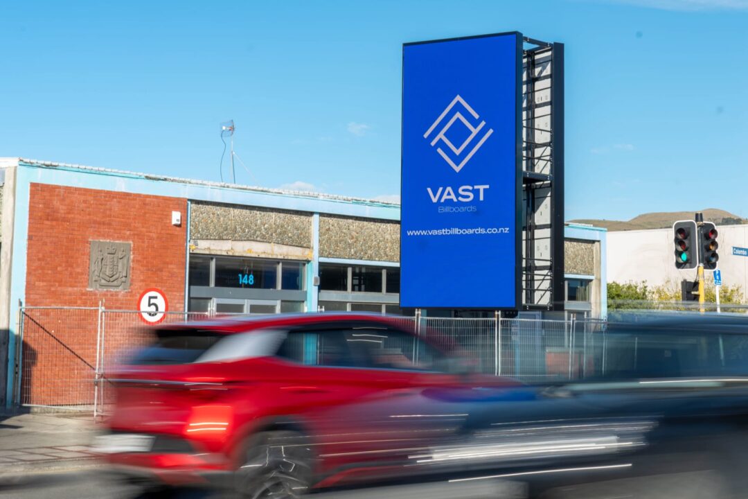 VAS0035_Colombo-6_vast_billboards_ob