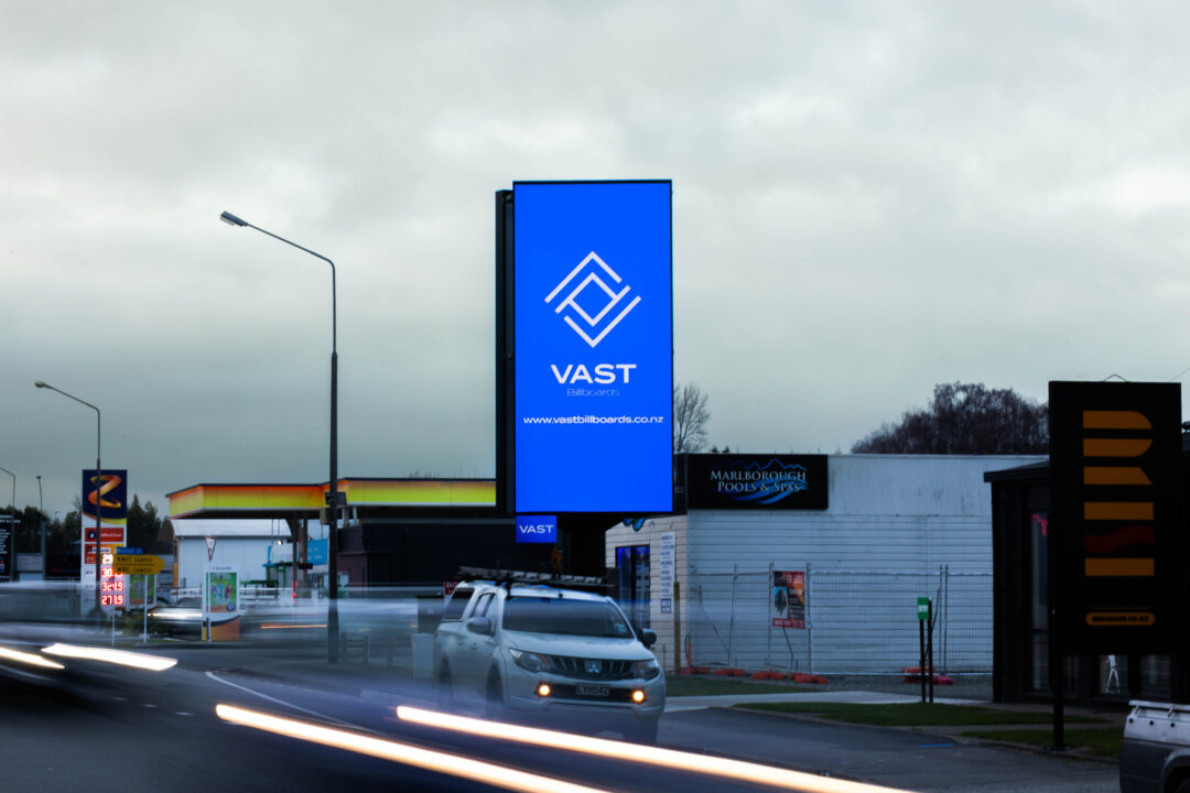 vast_billboards_Grove_Road_blenheim_digital_billboards_3